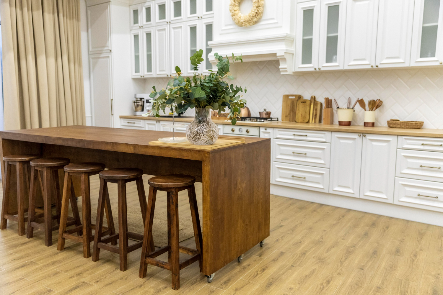 Kitchen Flooring Trends: The Ultimate Guide to the latest Styles and Solutions