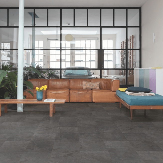 QUICK STEP : BLACK SLATE ORO BASE VINYL FLOORING TILES LVT AVSTT40035