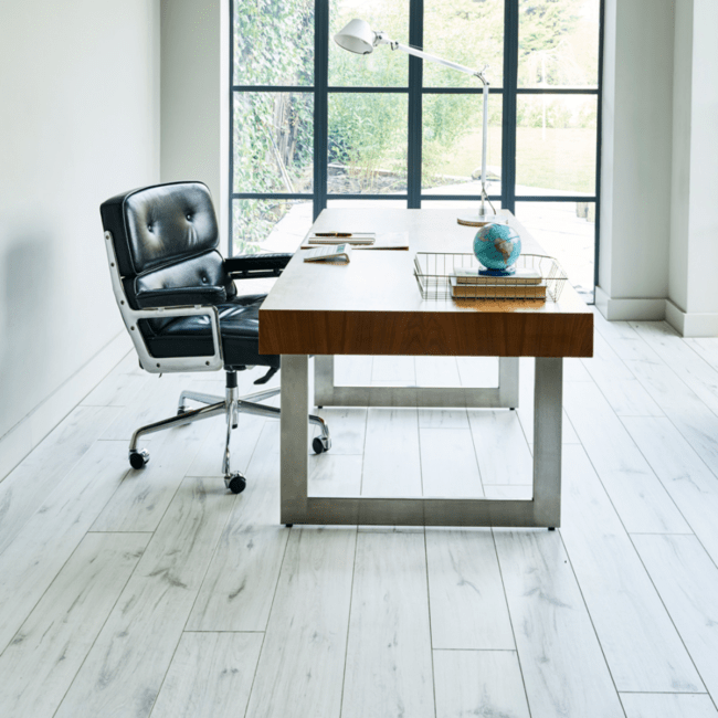 Lifestyle chelsea  loft Oak 8mm V groove 8mm Laminate Flooring