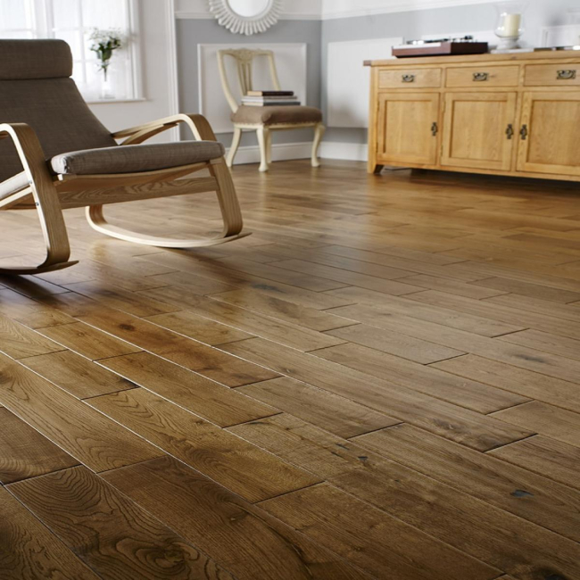 Golden Oak hand scraped lacquered 18mm Solid Wood Flooring
