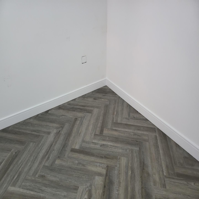Evolve Distressed grey herringbone 5mm SPC LVT Click flooring. **Built in underlay**