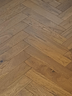 Herringbone Engineered Wood Parquet Flooring Brushed UV Lacquered Golden Oak 15mm
