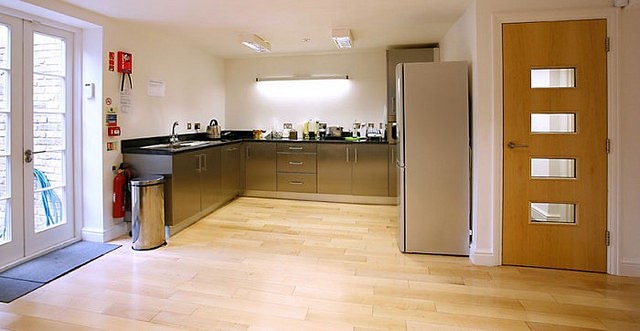 What Are The Benefits/Disadvantages of Engineered Wood Flooring? What Are The Benefits/Disadvantages of Engineered Wood Flooring?